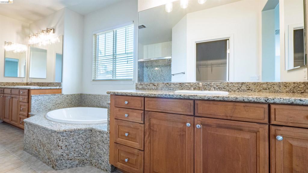 2012 Mint Dr, Brentwood (CC), CA 94513
