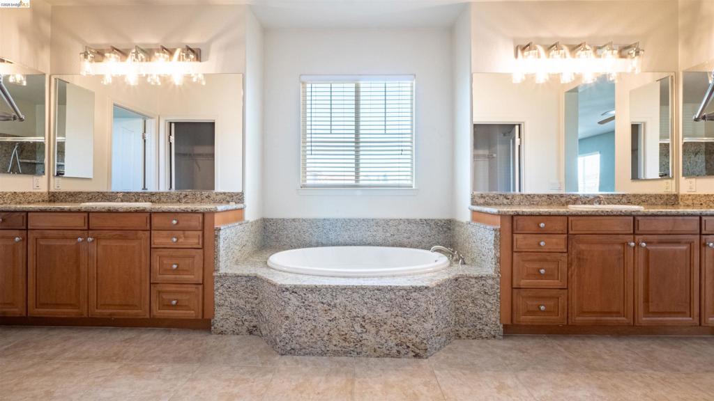 2012 Mint Dr, Brentwood (CC), CA 94513