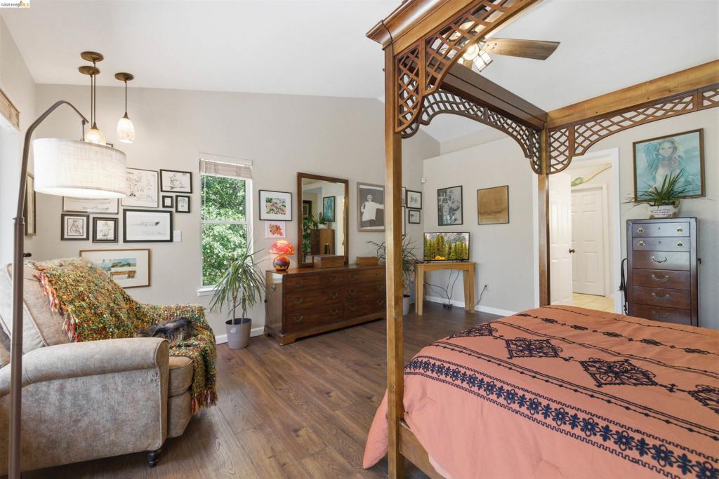 16690 Ridgewood Dr, Sonora, CA 95370