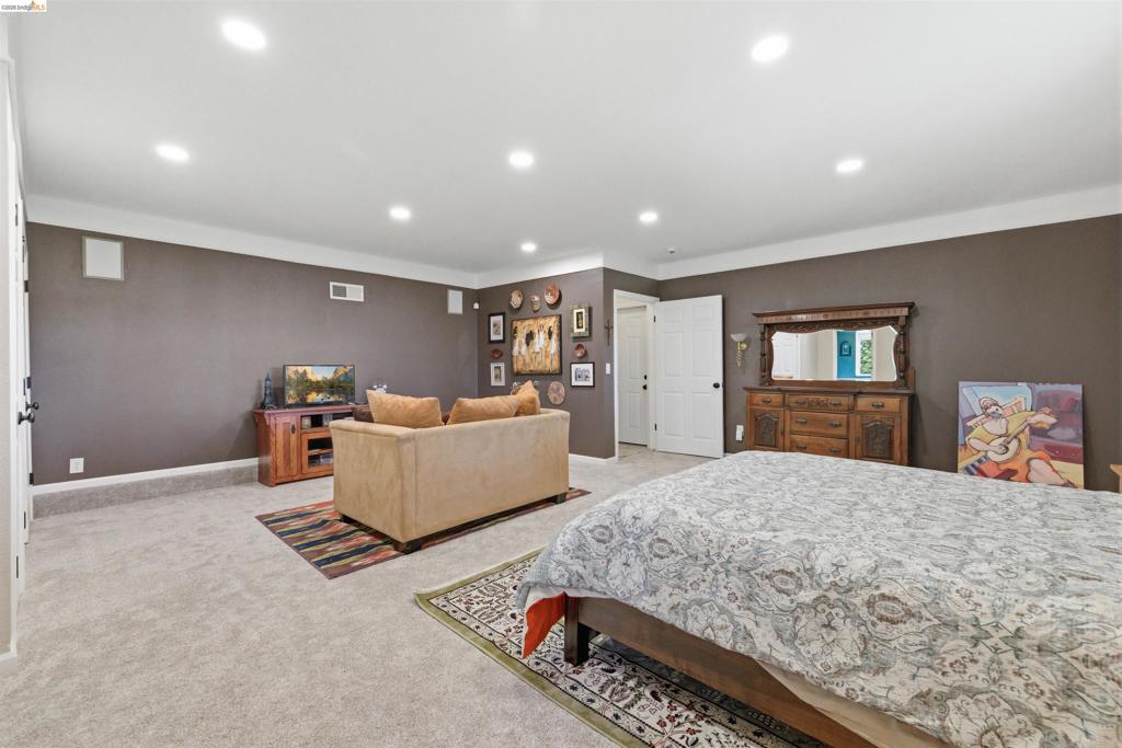 16690 Ridgewood Dr, Sonora, CA 95370