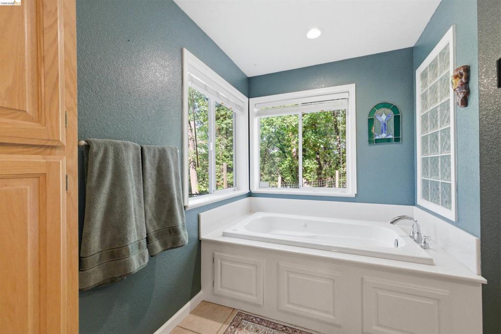 16690 Ridgewood Dr, Sonora, CA 95370