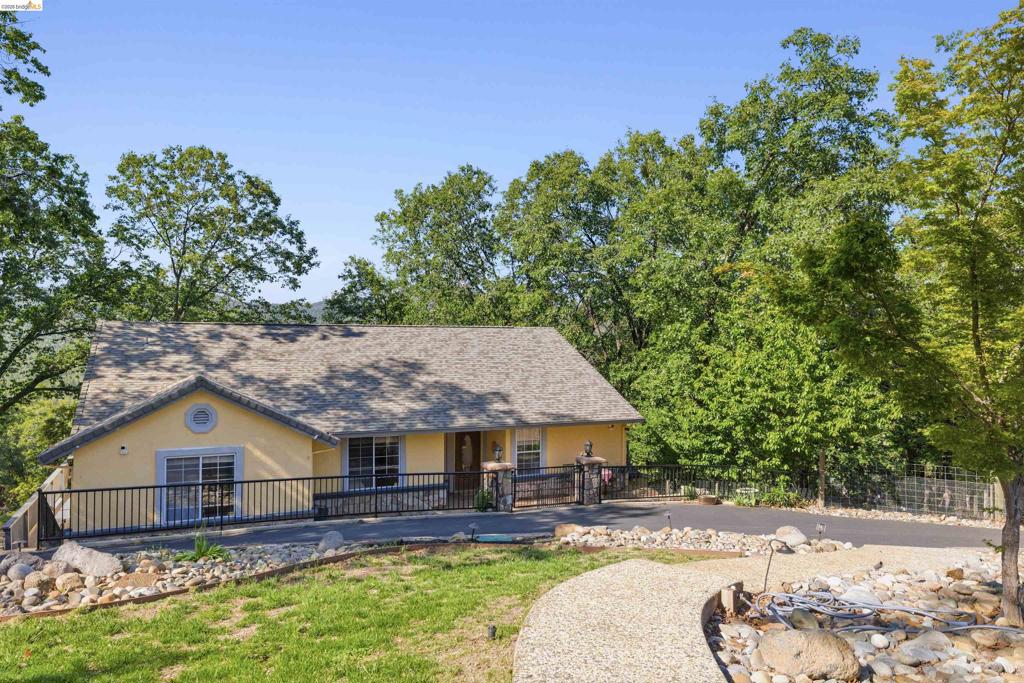 16690 Ridgewood Dr, Sonora, CA 95370