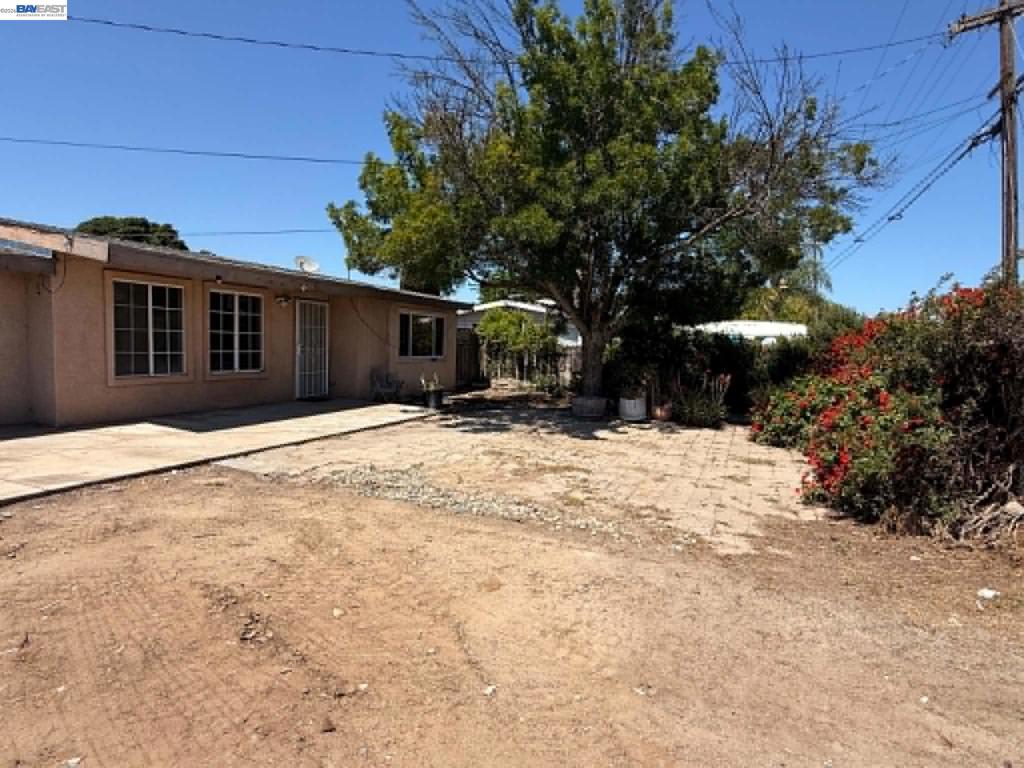 1753 S Carpenter Rd, Modesto, CA 95351