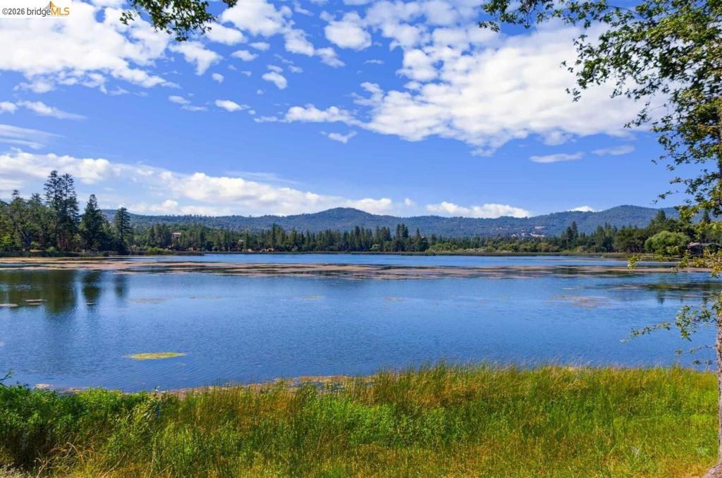 20595 Lori Ln, Sonora, CA 95370