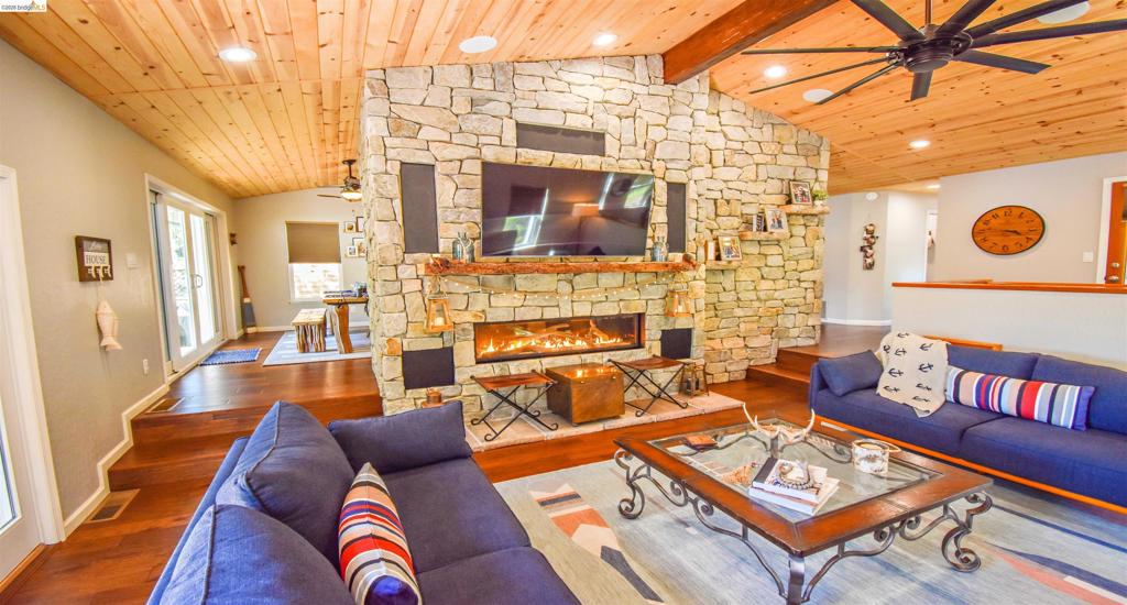 20595 Lori Ln, Sonora, CA 95370