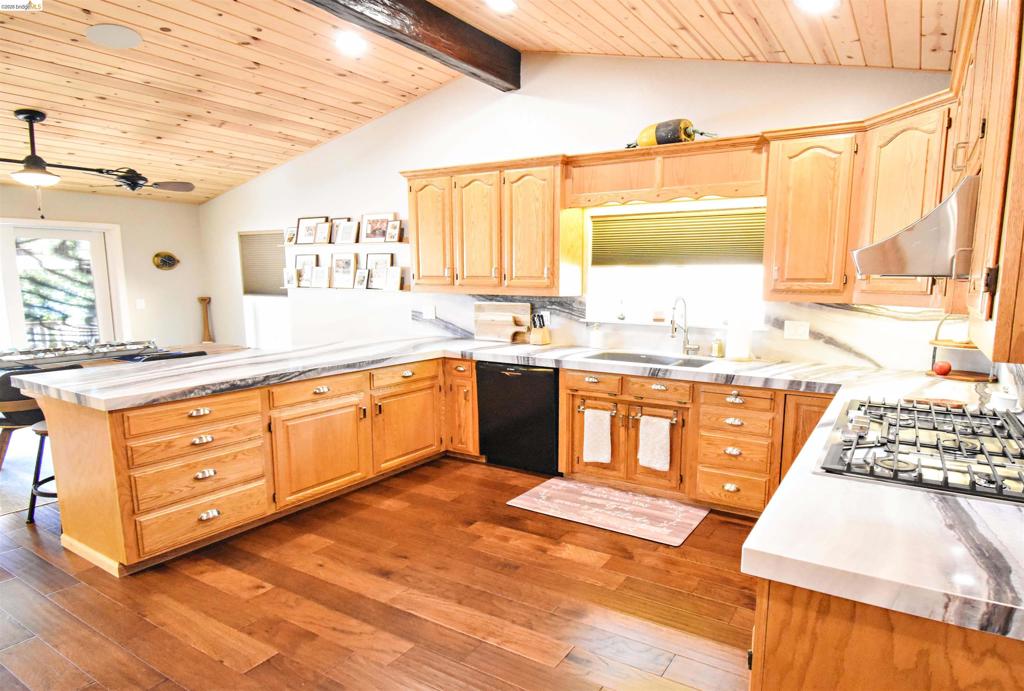 20595 Lori Ln, Sonora, CA 95370