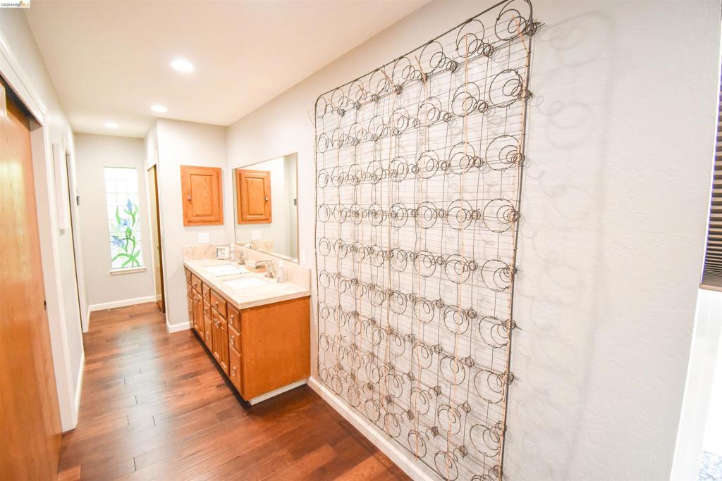 20595 Lori Ln, Sonora, CA 95370