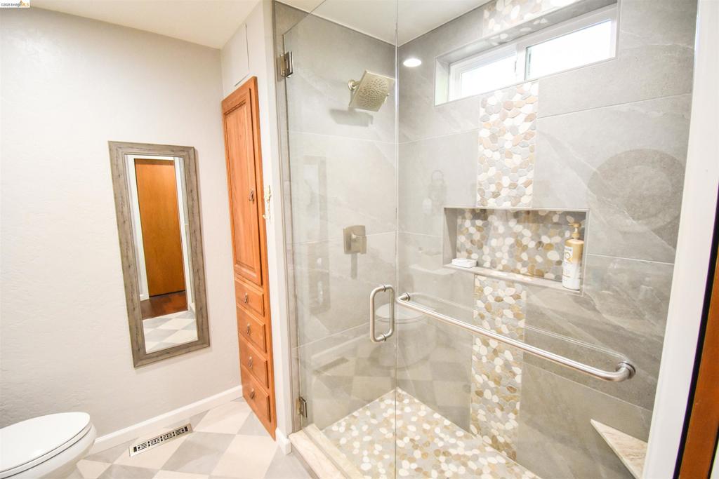 20595 Lori Ln, Sonora, CA 95370