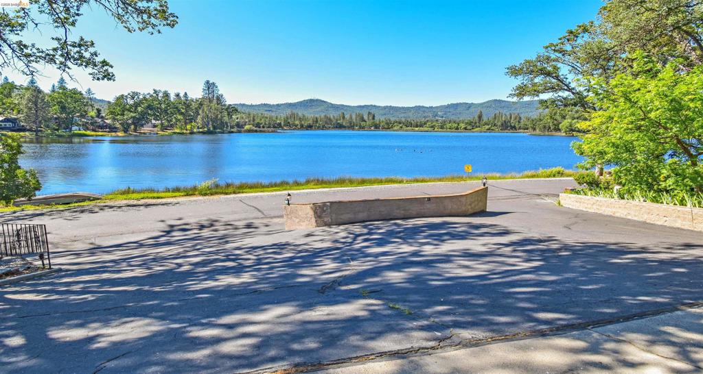 20595 Lori Ln, Sonora, CA 95370
