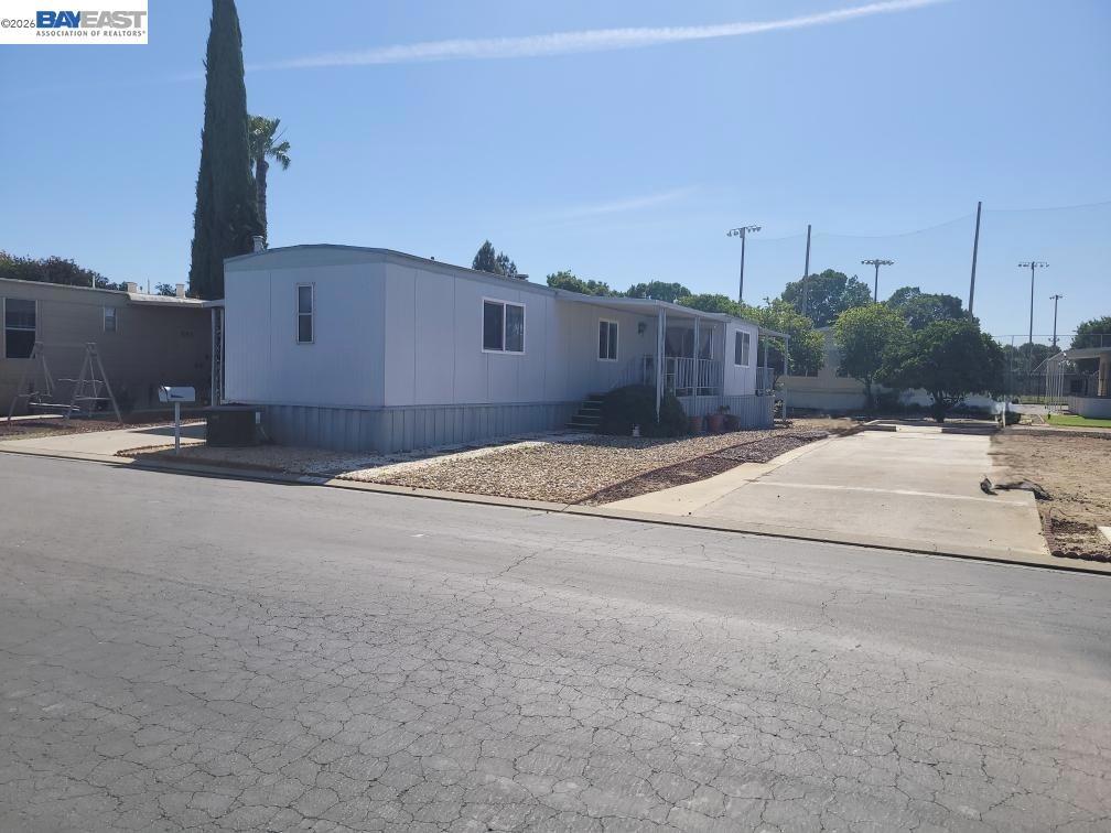 2240 Golden Oak Lane #131, Merced, CA 95341