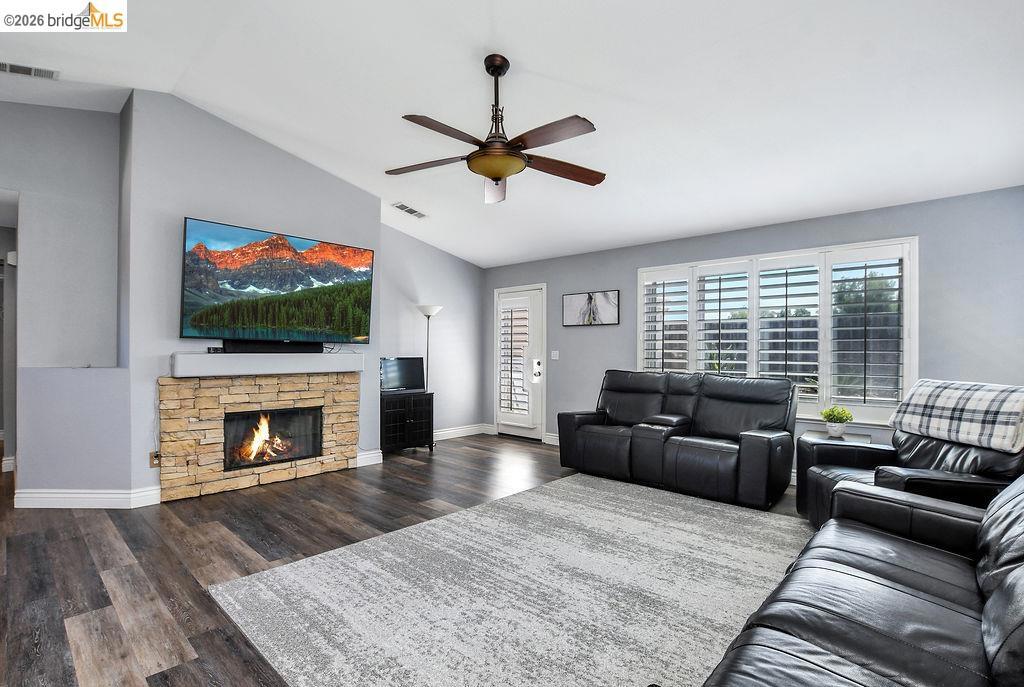 1230 Arlington Way, Brentwood (CC), CA 94513-2976