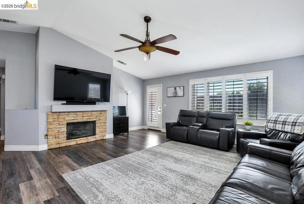 1230 Arlington Way, Brentwood (CC), CA 94513-2976