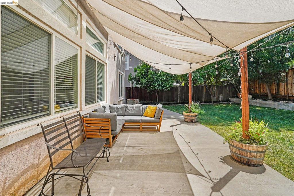 1045 Dawn Ct, Brentwood (CC), CA 94513