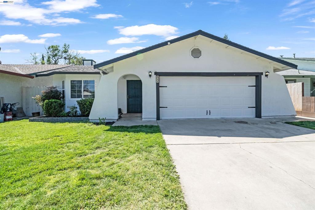 913 Inez Dr, Modesto, CA 95351
