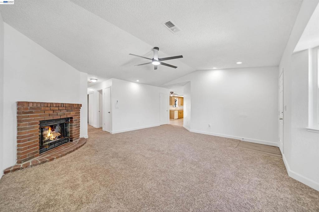 913 Inez Dr, Modesto, CA 95351