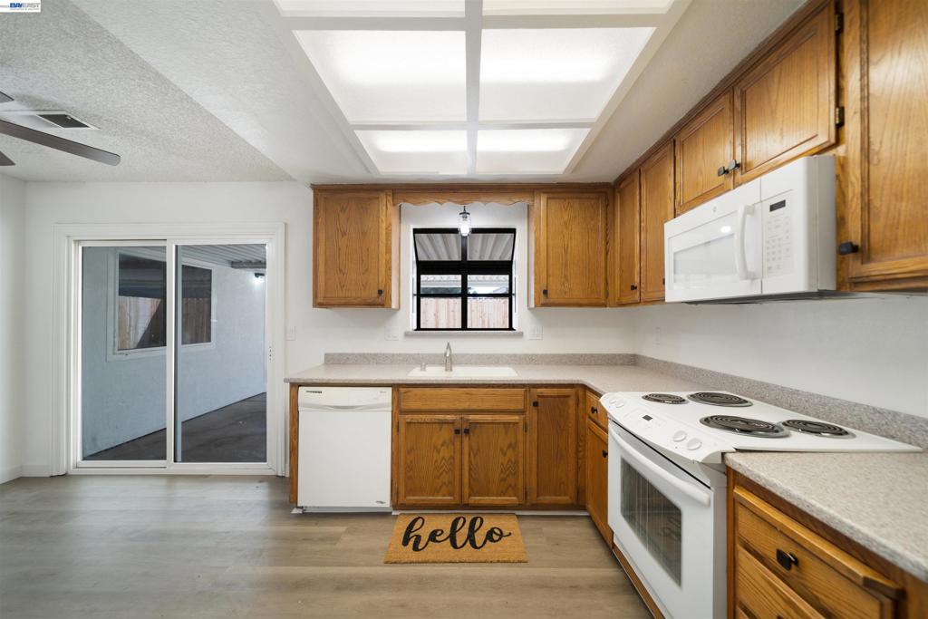 913 Inez Dr, Modesto, CA 95351