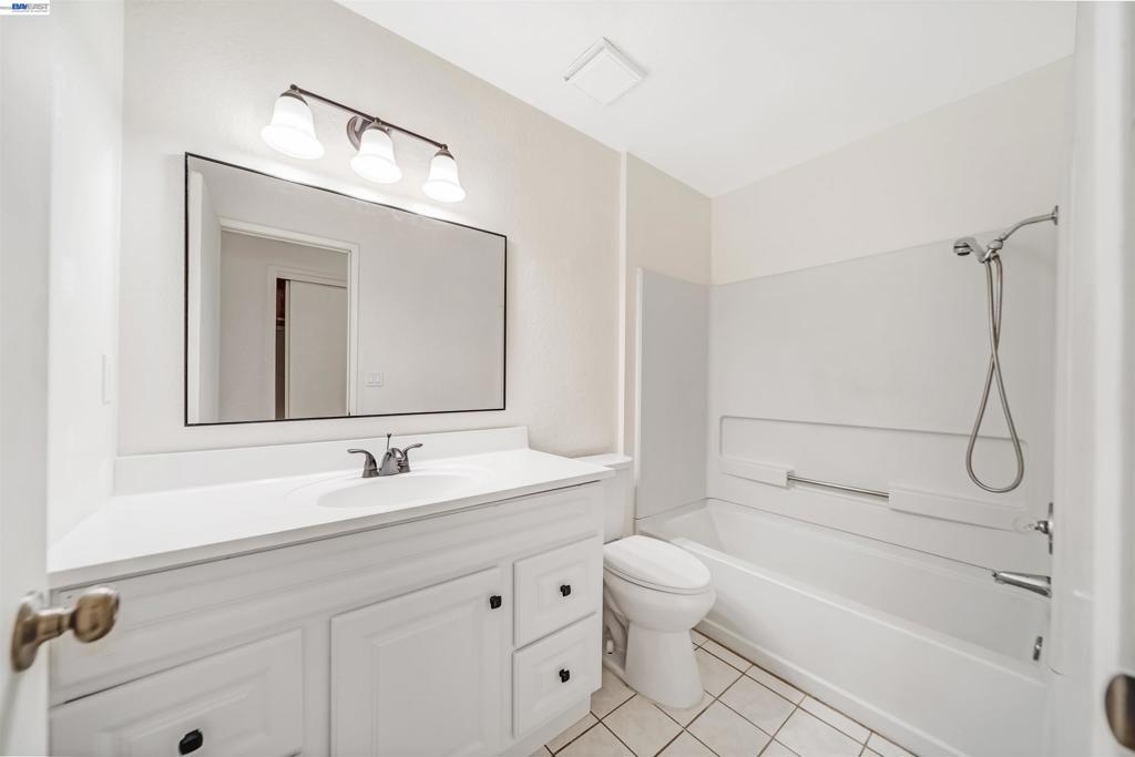 913 Inez Dr, Modesto, CA 95351