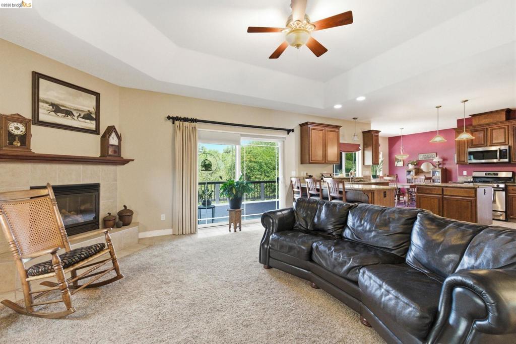 690 Golden Gate Circle, Sonora, CA 95370
