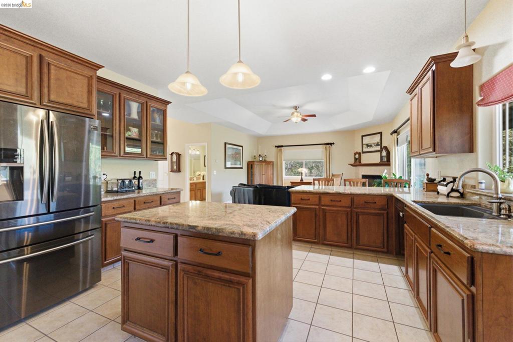 690 Golden Gate Circle, Sonora, CA 95370