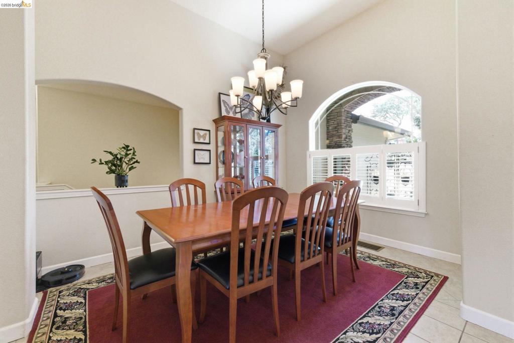 690 Golden Gate Circle, Sonora, CA 95370