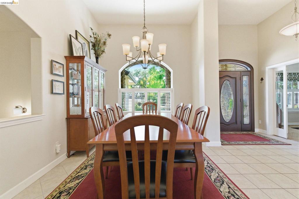 690 Golden Gate Circle, Sonora, CA 95370