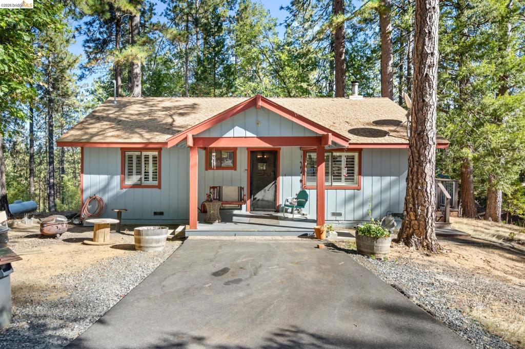 23625 Rock Hammer Lane, Groveland, CA 95321