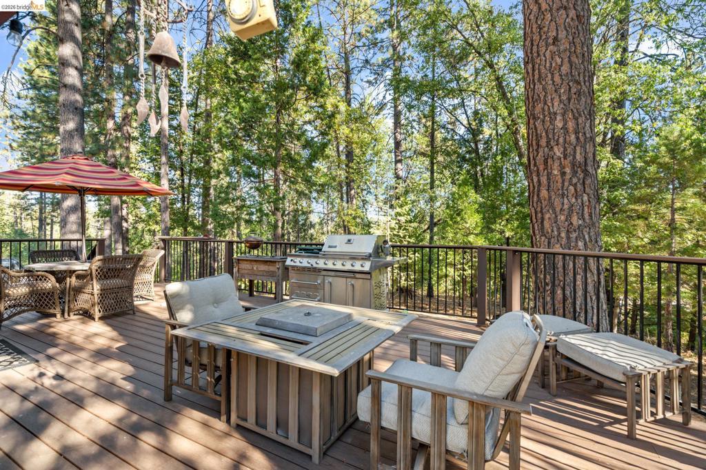 23625 Rock Hammer Lane, Groveland, CA 95321