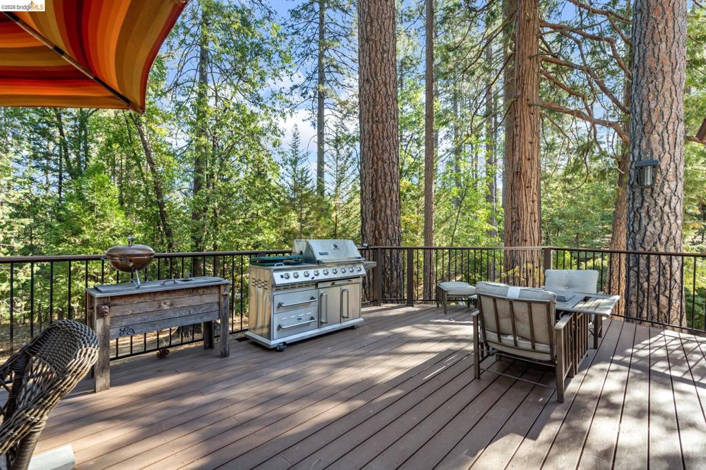23625 Rock Hammer Lane, Groveland, CA 95321