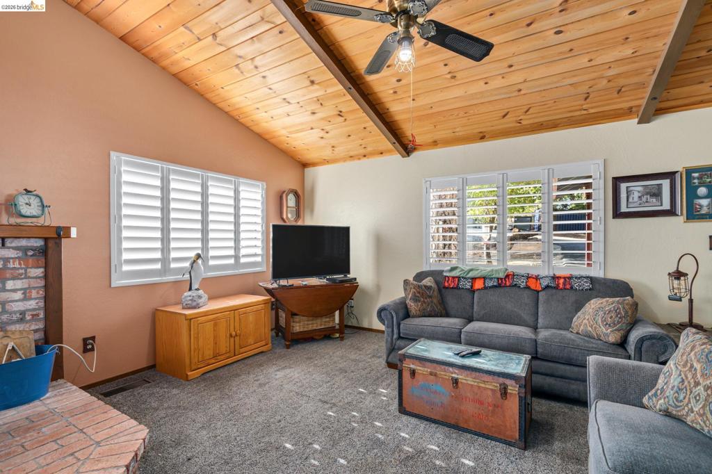 23625 Rock Hammer Lane, Groveland, CA 95321
