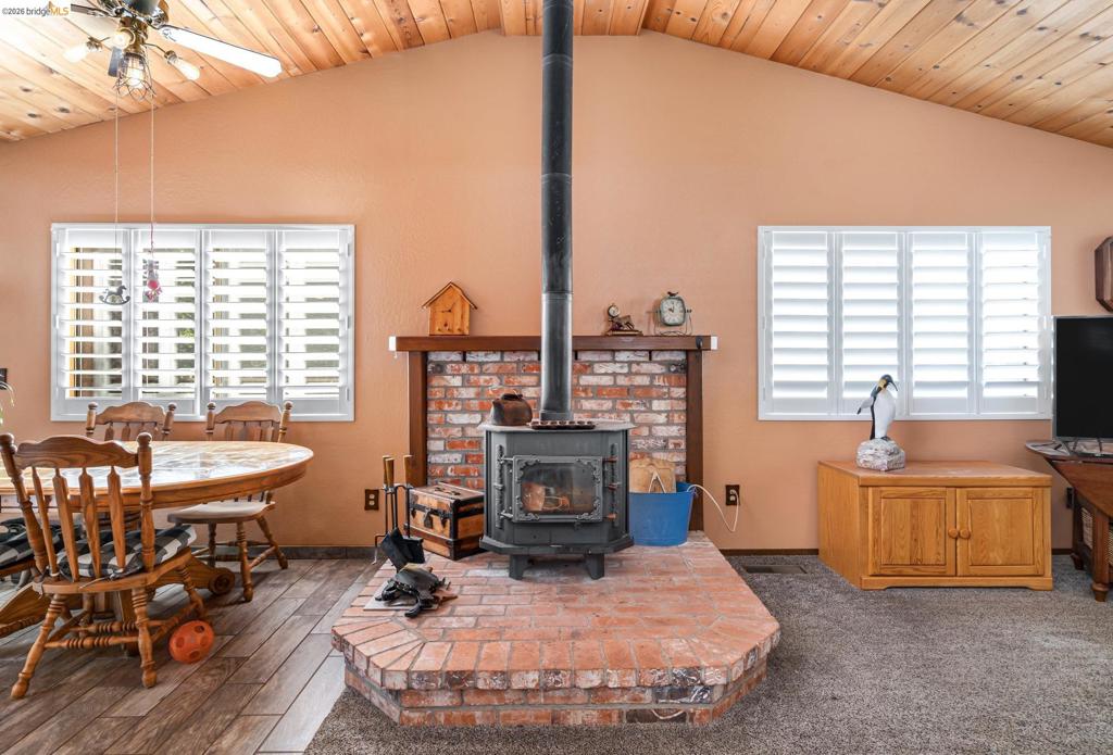 23625 Rock Hammer Lane, Groveland, CA 95321