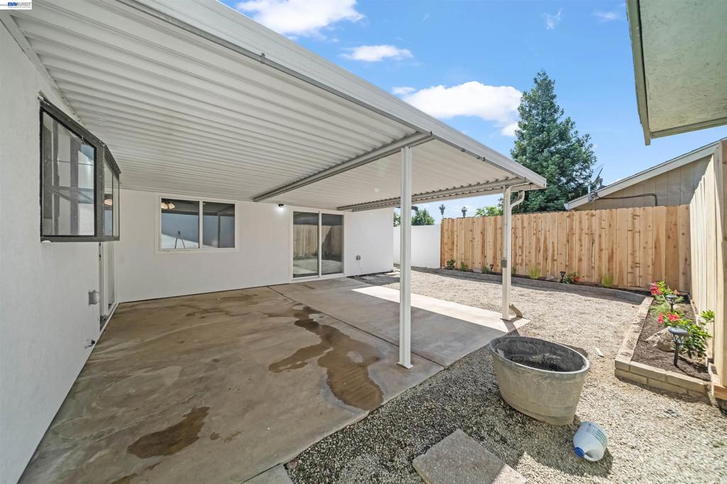 913 Inez Dr, Modesto, CA 95351