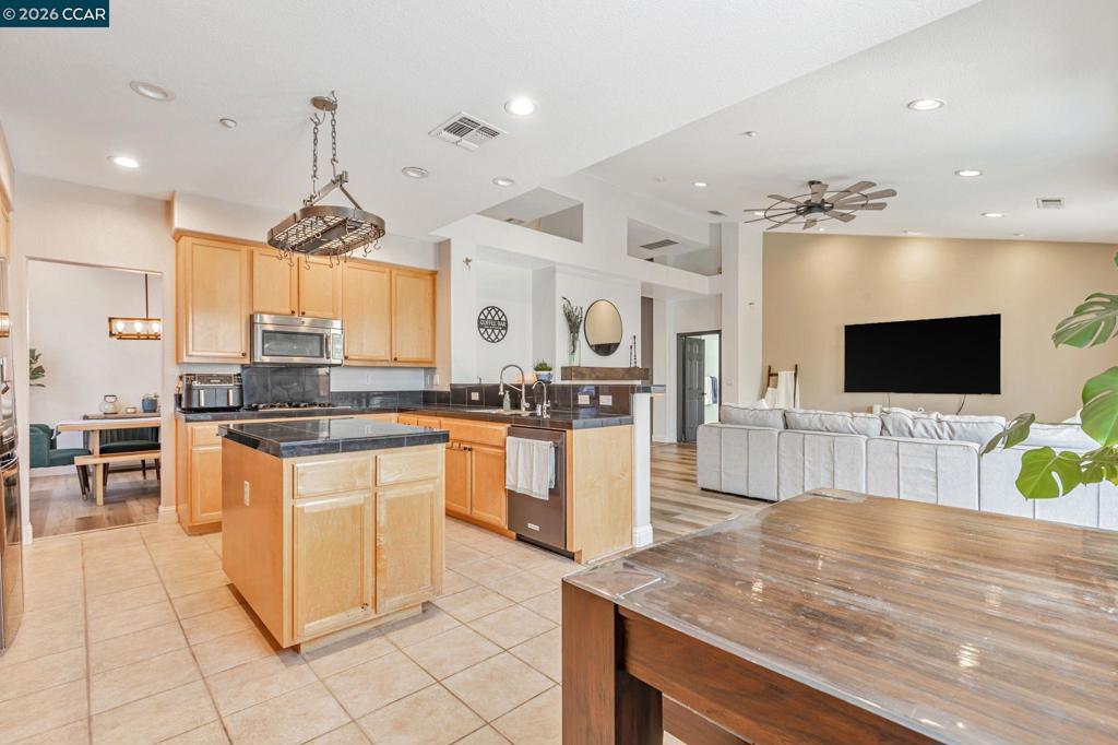 1108 Windhaven, Brentwood (CC), CA 94513
