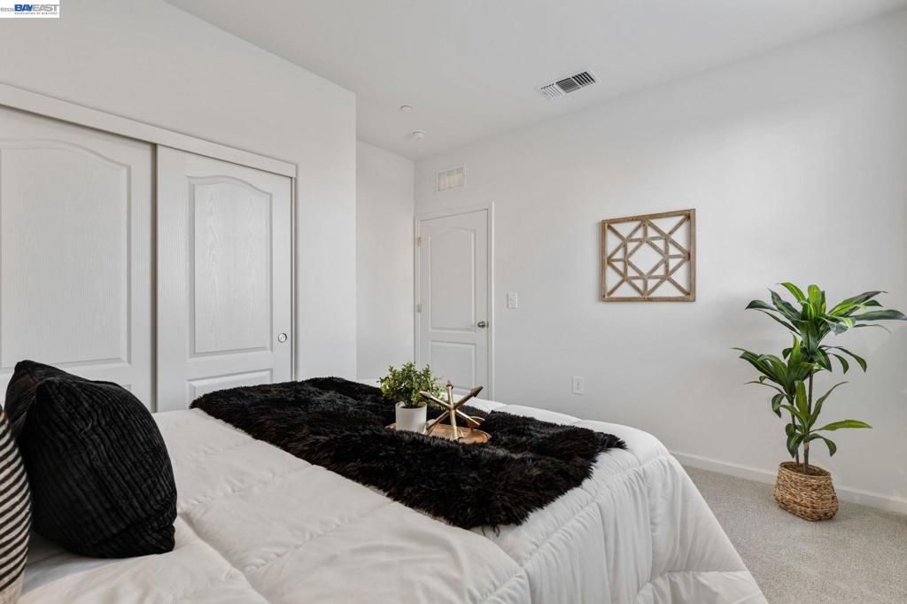 337 Frizzante Lane, Manteca, CA 95337