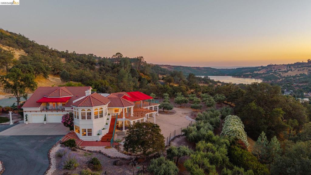 14699 Holman Mountain Rd, Jamestown, CA 95327