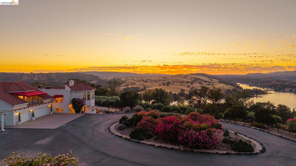 14699 Holman Mountain Rd, Jamestown, CA 95327