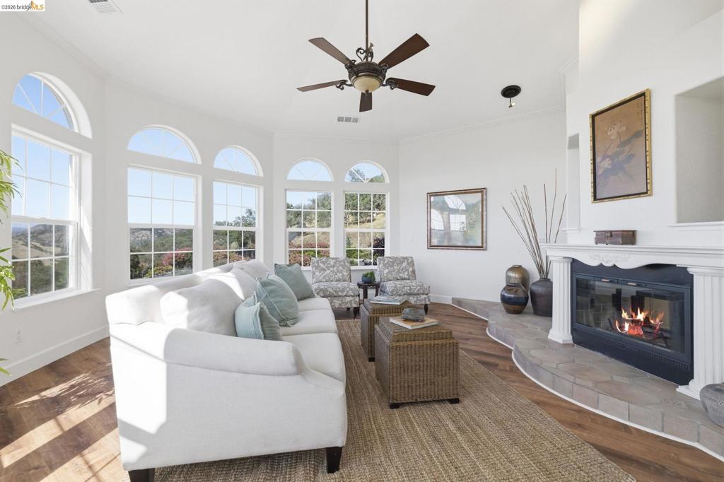 14699 Holman Mountain Rd, Jamestown, CA 95327
