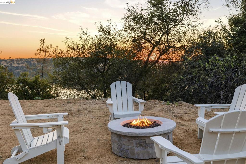 14699 Holman Mountain Rd, Jamestown, CA 95327