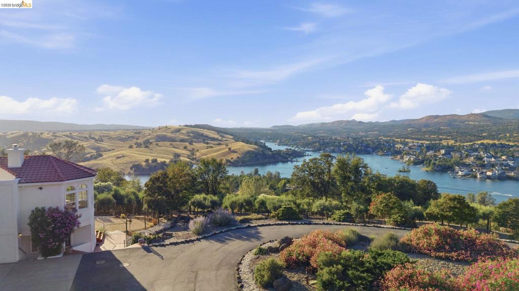 14699 Holman Mountain Rd, Jamestown, CA 95327