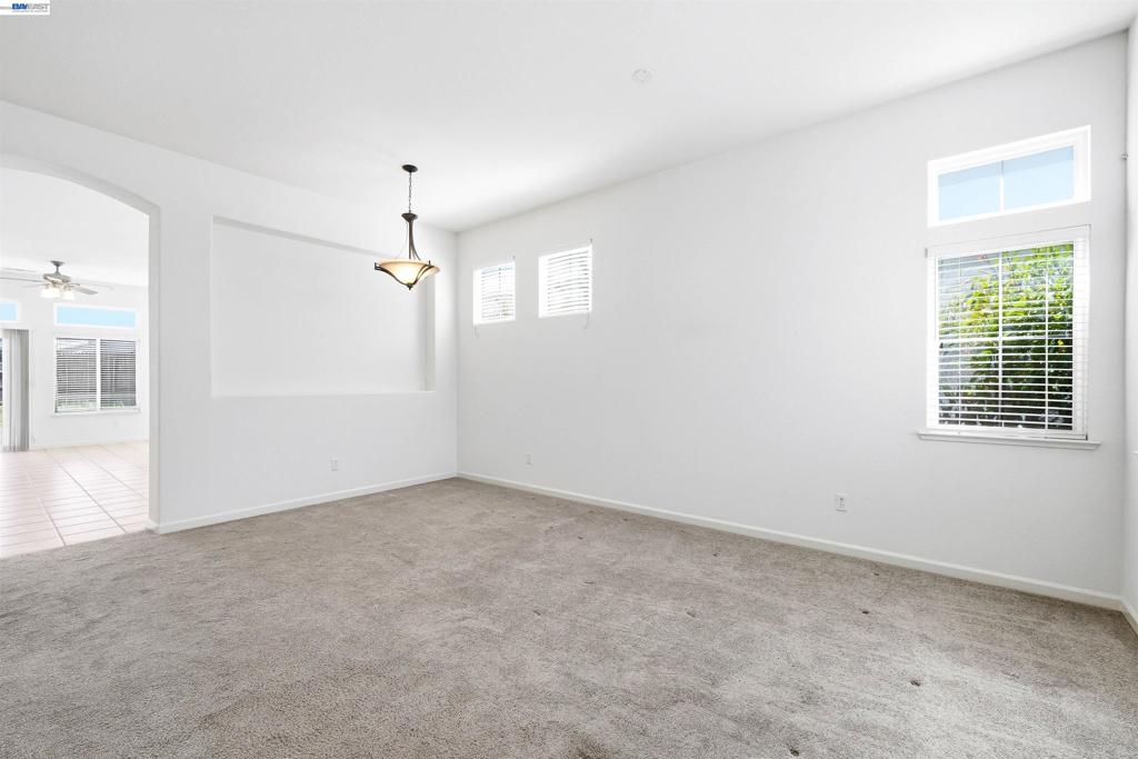 2232 Katherine Pl, Manteca, CA 95337