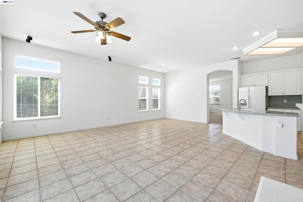 2232 Katherine Pl, Manteca, CA 95337