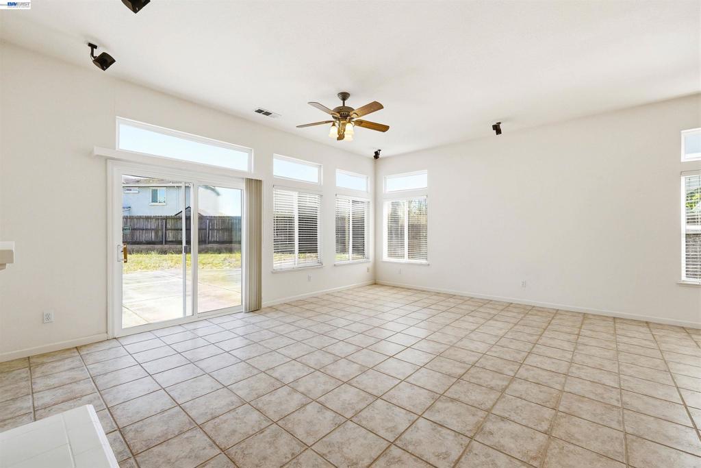 2232 Katherine Pl, Manteca, CA 95337