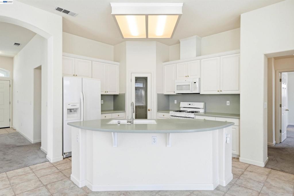 2232 Katherine Pl, Manteca, CA 95337