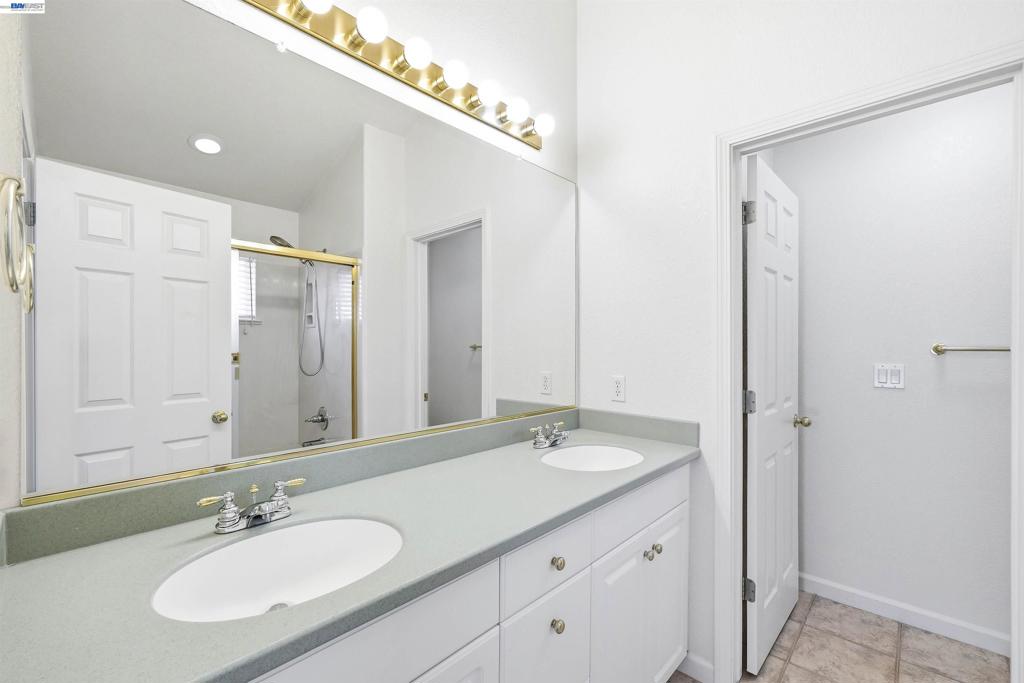 2232 Katherine Pl, Manteca, CA 95337