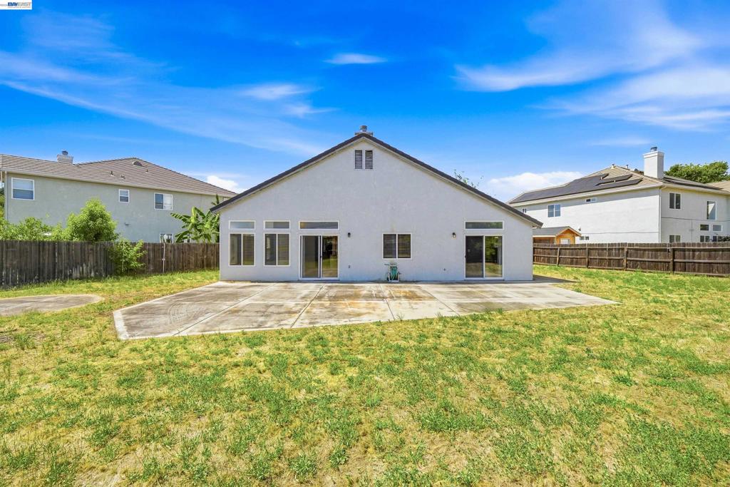 2232 Katherine Pl, Manteca, CA 95337