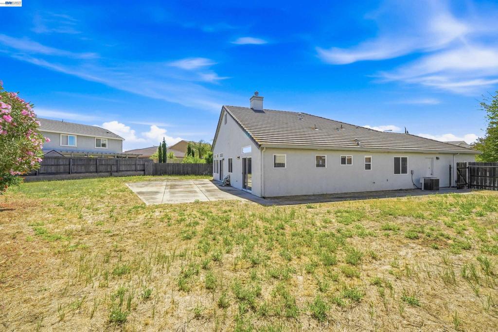 2232 Katherine Pl, Manteca, CA 95337