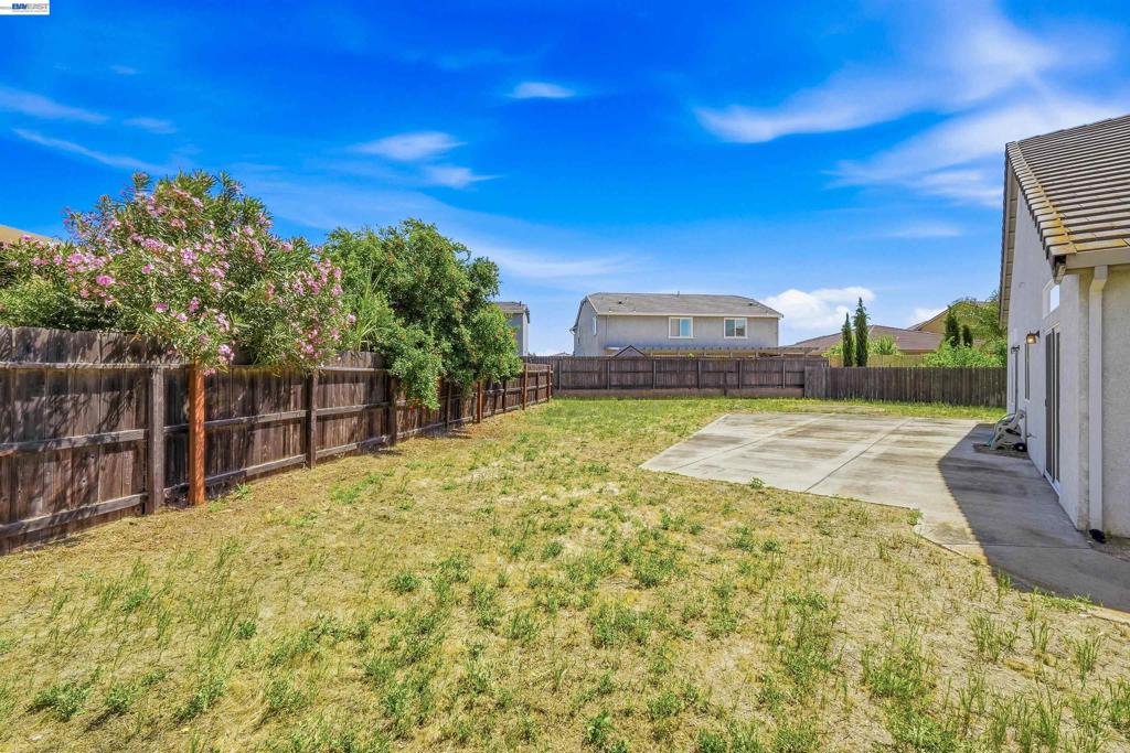 2232 Katherine Pl, Manteca, CA 95337