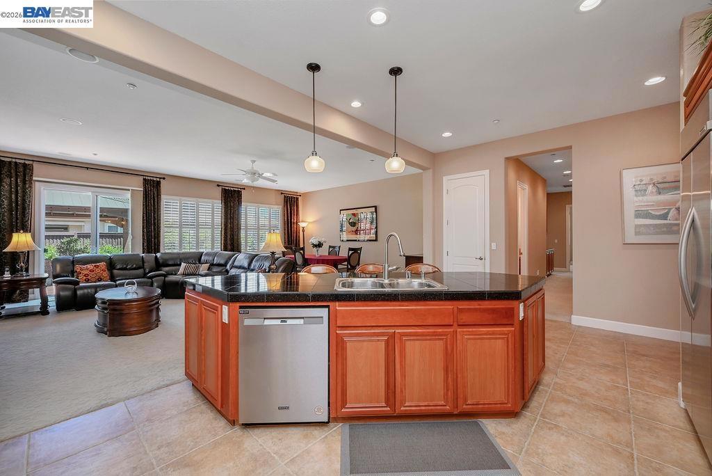 1236 Sheldon Dr, Brentwood (CC), CA 94513
