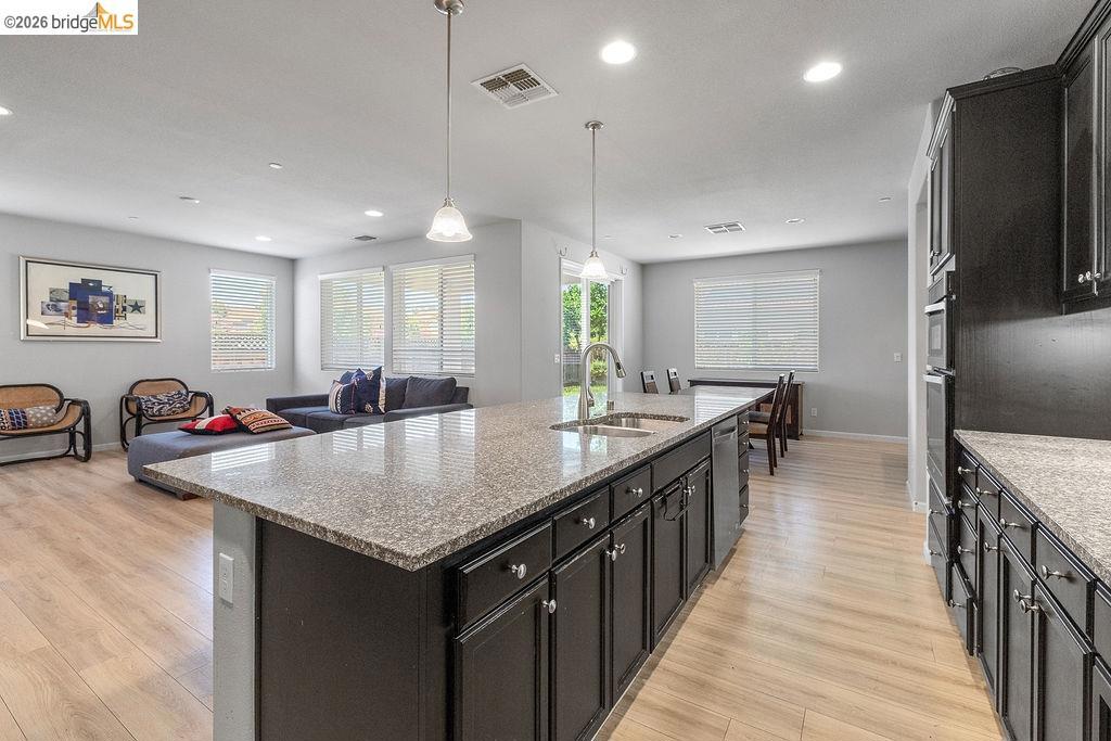 983 Dainty Ave, Brentwood (CC), CA 94513