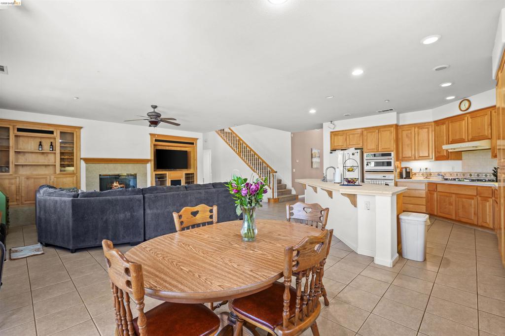 540 Lakeview Dr, Brentwood (CC), CA 94513