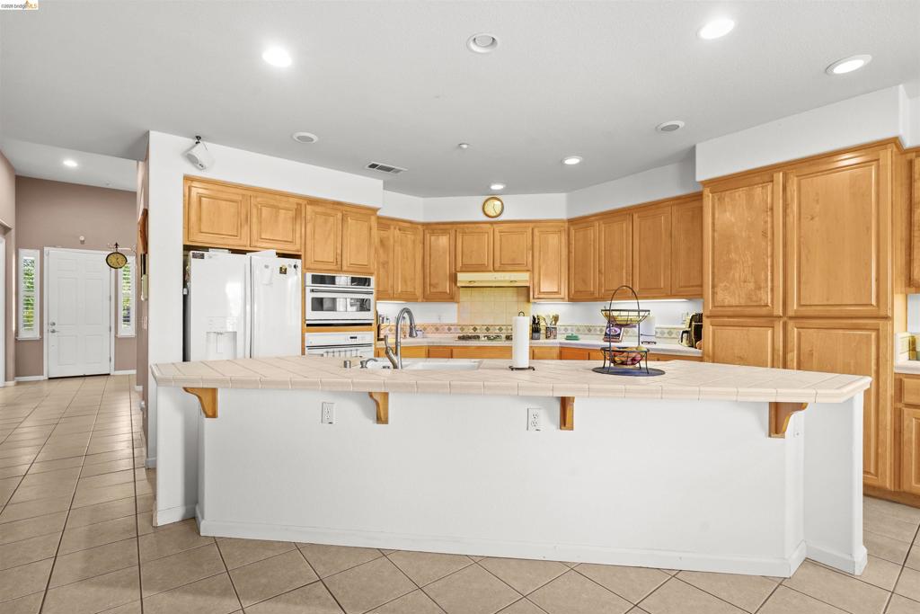 540 Lakeview Dr, Brentwood (CC), CA 94513
